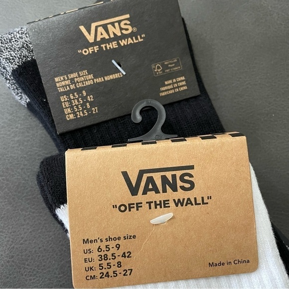 NWT Vans Crew Socks Graphic Off the Wall Men’s 6.5-9 - Picture 2 of 2
